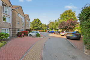 Chatsworth Road Brampton